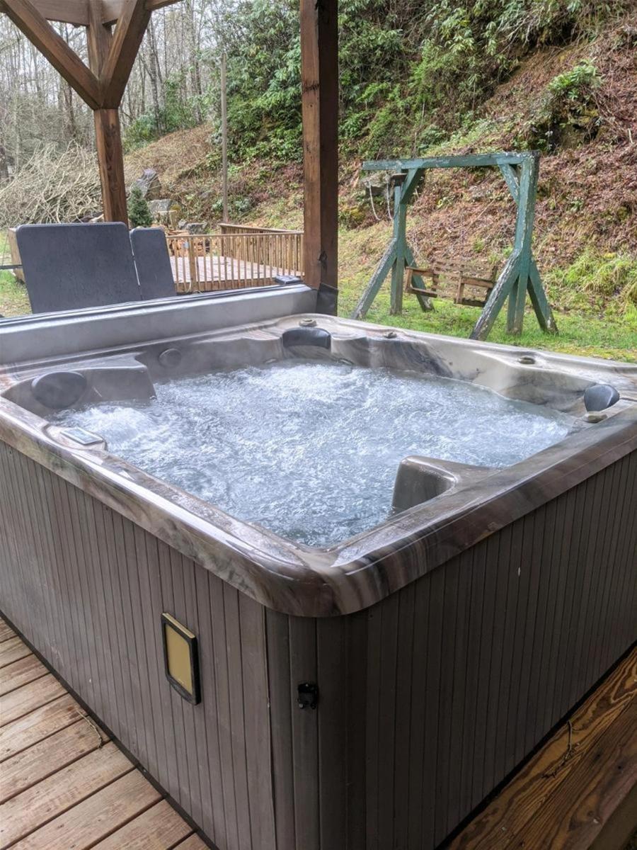 Waterfall Hideaway Bryson City Ngoại thất bức ảnh