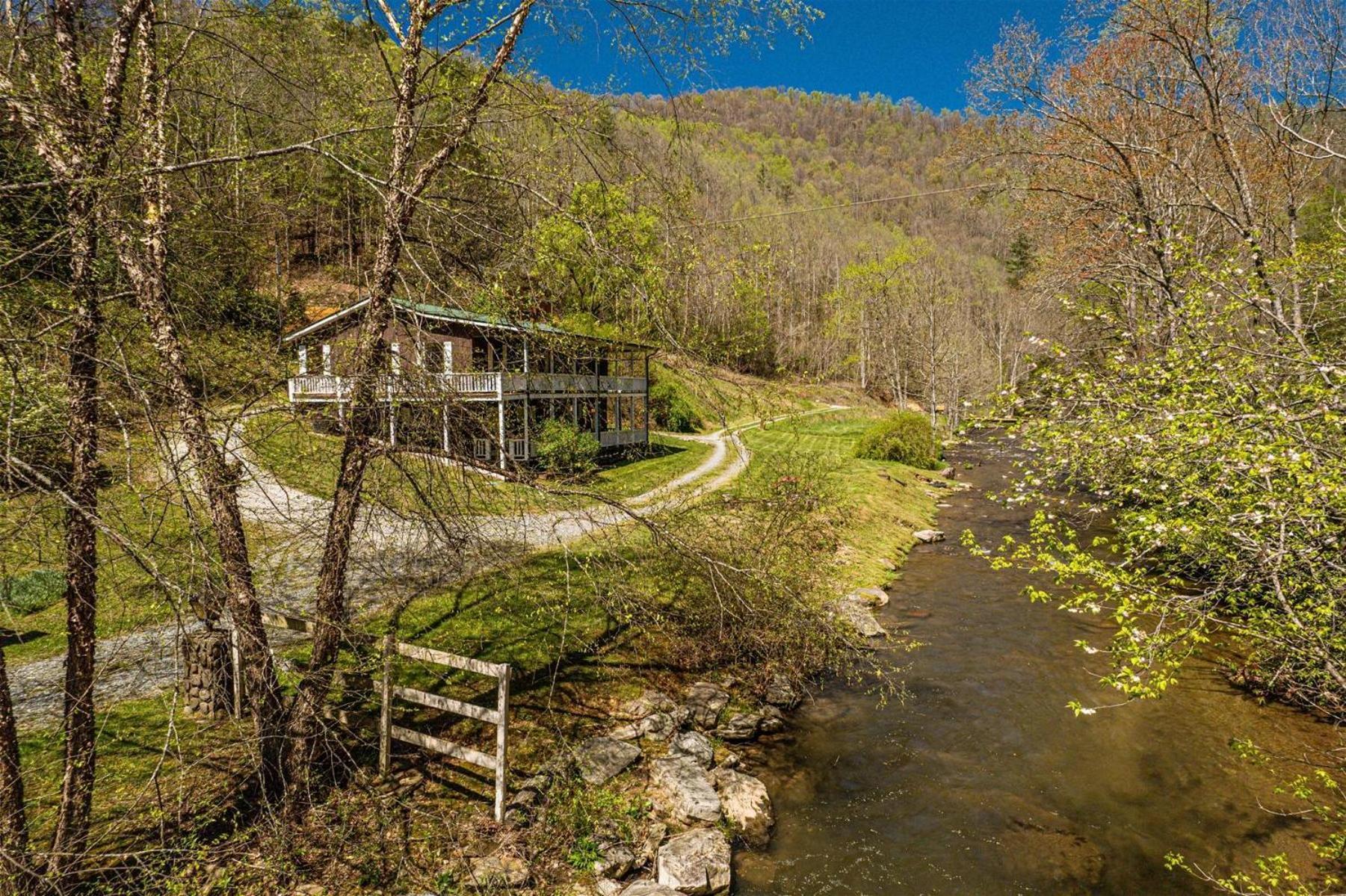 Waterfall Hideaway Bryson City Ngoại thất bức ảnh